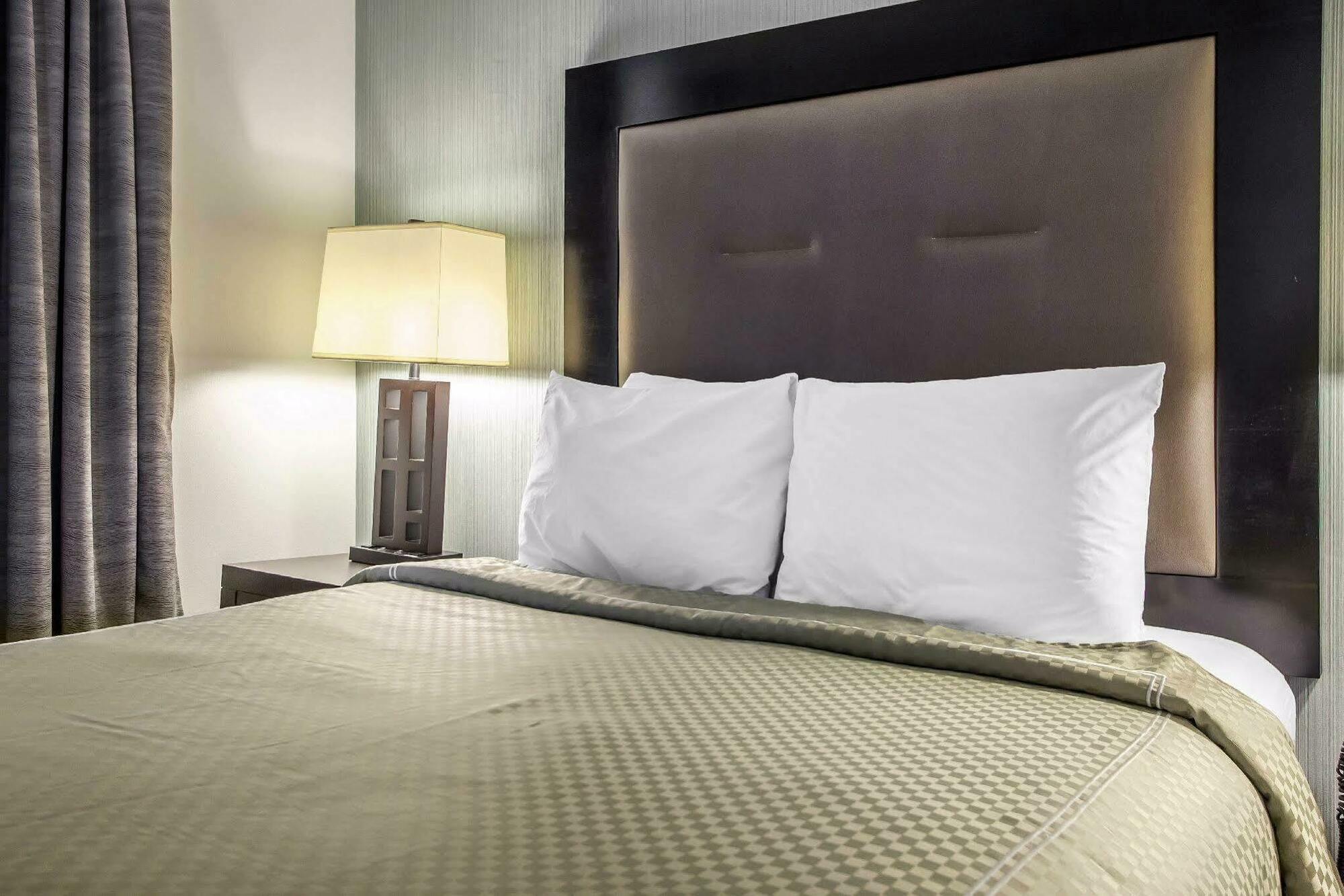 Quality Inn Center City Philadelphia Exterior photo
